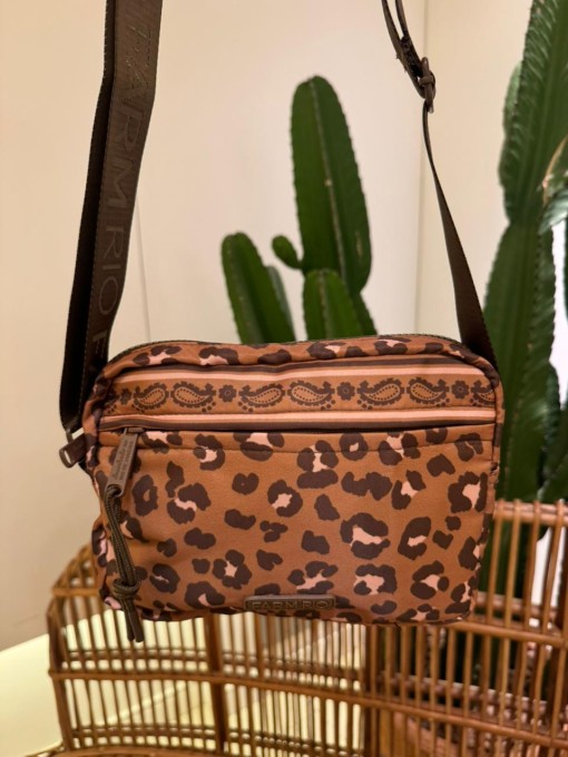 Bolsa Farm Ziriguidum Onça Bandana