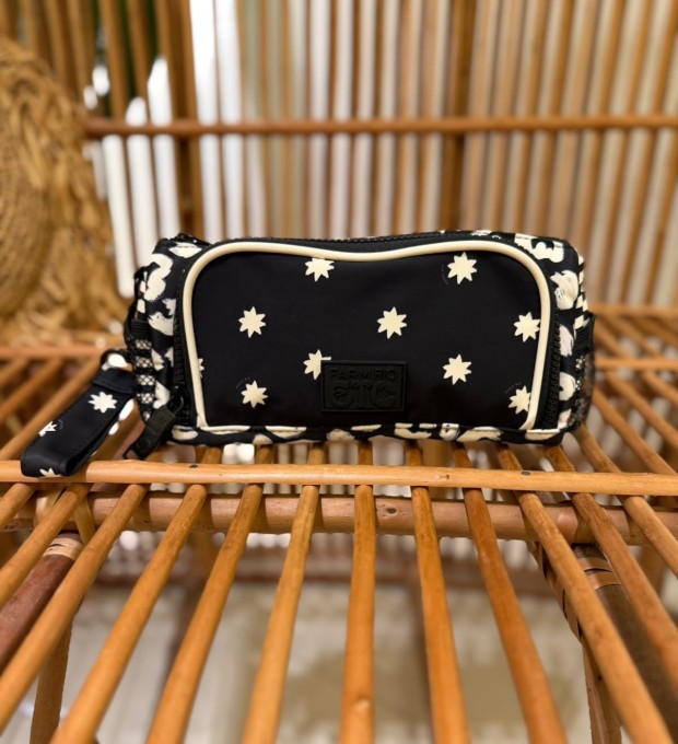 Necessaire Farm Etc Estrelado Preto